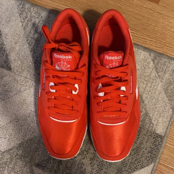 Ladies Reebok Classic (Red) - Picture 6 of 6